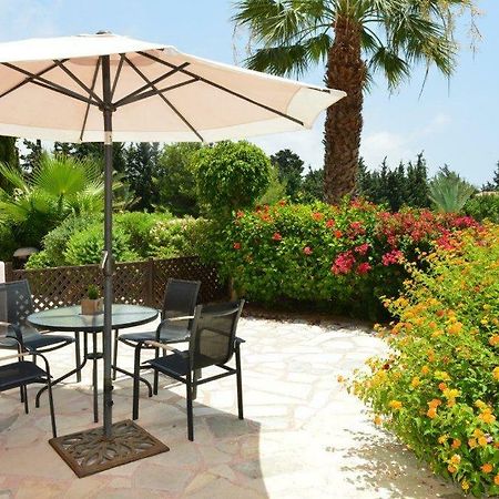 Limnaria Villas Sunny Garden Apartment Paphos Exterior foto